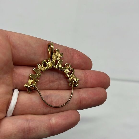 6 Vintage Necklace Pendants; Fish, Flower, Wanderer, Grandma, Beads & Apple - Picture 9 of 16